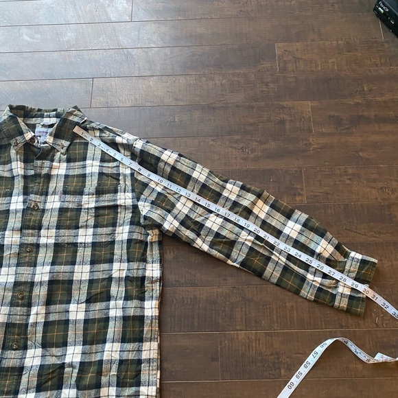 Carharrt plaid flannel button down - Picture 3 of 11